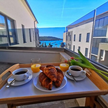 Black Pearl - Luxury Seaside App With Pool & Bbq, Istra Banjole Eksteriør bilde